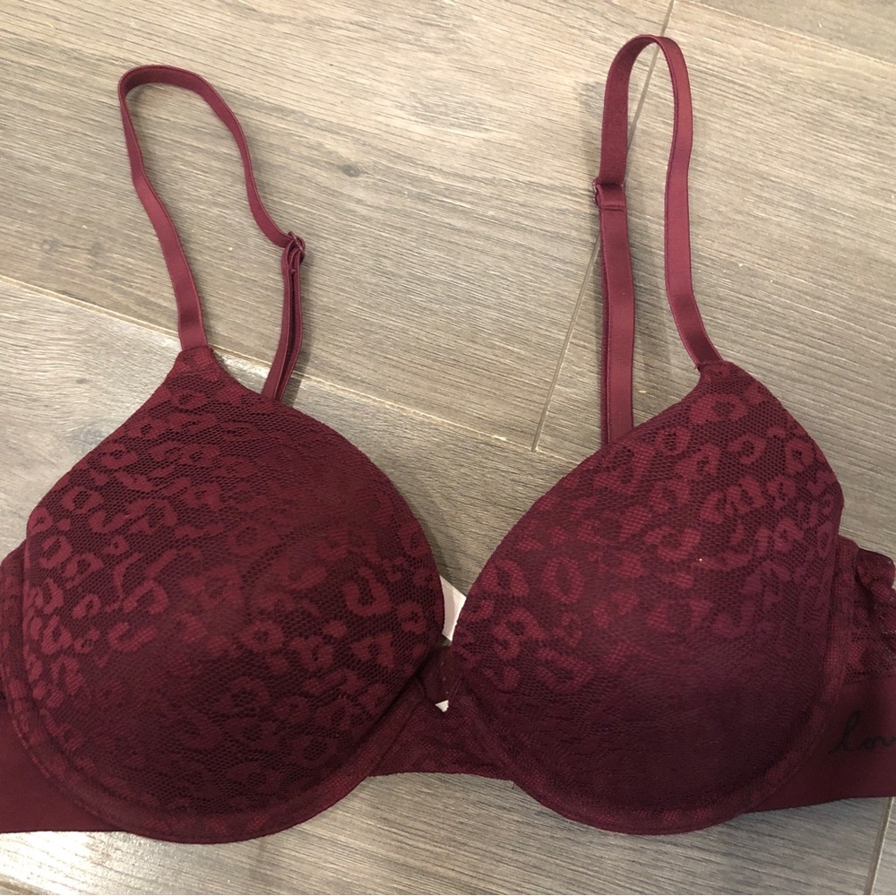 Vitoria Secret Pink Tshirt Bra‎ 34C Maroon Lace (B48)